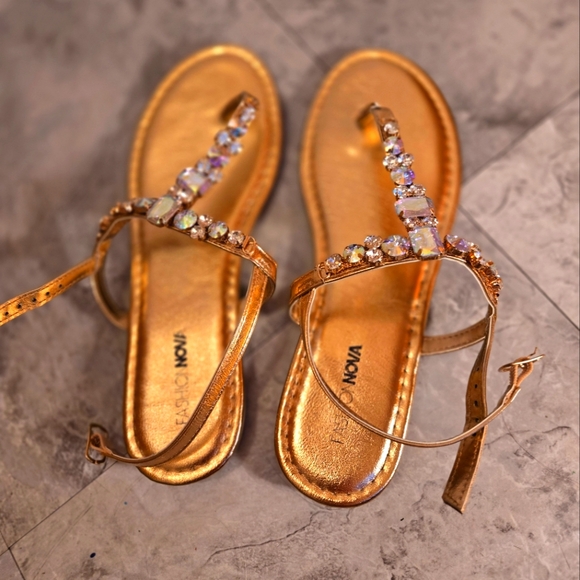 Fashion Nova Sandels - Picture 3 of 3